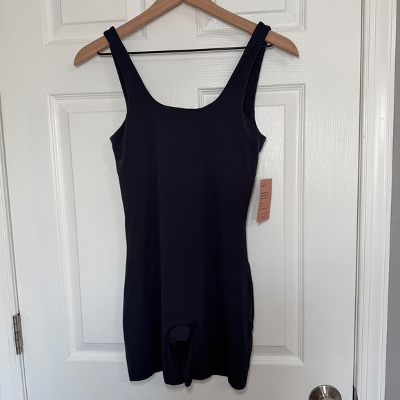 Quince Pants - NWT Quince Ultra-form Short Jumpsuit  Active Bodysuit Navy Blue women's small